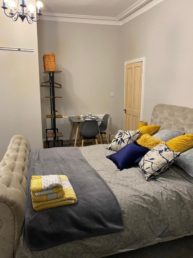Cambridge Villas Private Studio ลิธึม เซนต์ แอนน์ส ภายนอก รูปภาพ